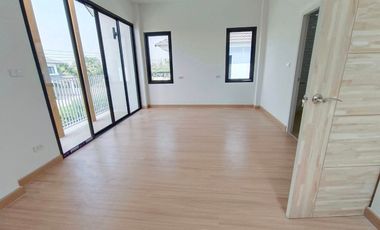 Newly 4-Bedroom Minimal-Nordic Style House in San Sai for Sale