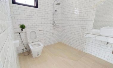 Newly 4-Bedroom Minimal-Nordic Style House in San Sai for Sale