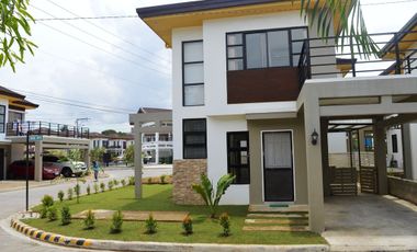 House with big garden for rent with 24/7 guards on duty in Vizkaya Subdivision, Lower Calajoan, Minglanilla, Cebu