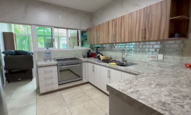 Bonita casa sola nueva en venta!