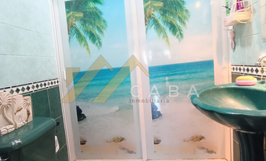 EN VENTA CASA EN ESQUINA CON LOCAL COMERCIAL, VERACRUZ.