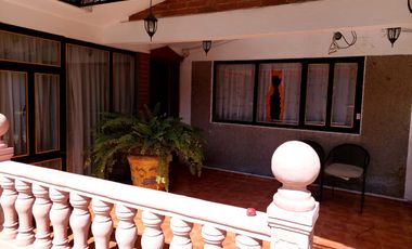 VENDO CASA MUY AMPLIA DE 5 RECAMARAS A 5 MIN DE LA LOPES PORTILLO