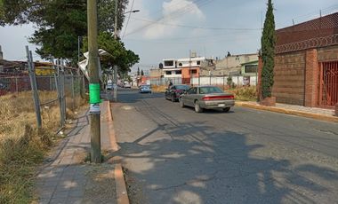 Terreno de 750 M2 en Avenida de doble circulación en Metepec