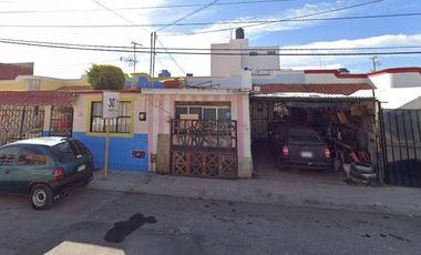 AZ94333 Casa en REMATE en Mineral de la Reforma