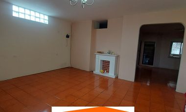 En Machala en Av. 25 de Junio y Babahoyo se Vende Casa Rentera Comercial con 2 Locales Comerciales y 3 Departamentos