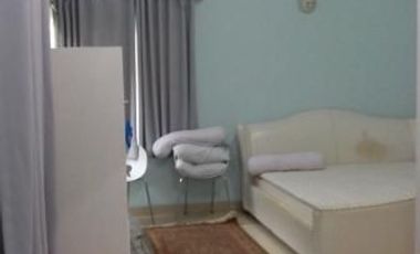 DIJUAL RUMAH POSISI HOOK TENGAH KOTA BERNUANSA MINIMALIS LOKASI DALAM PERUMAHAN WIKA AMAN NYAMAN HARGA NEGO