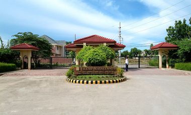 FOR RENT HOUSE AND LOT WALKING DISTANCE IN GAISANO MALL