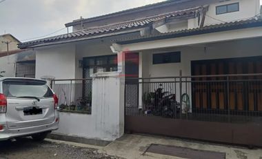 disewa rumah di kopo permai bandung kamar 3 + 1 dekat minimarket dan sekolah