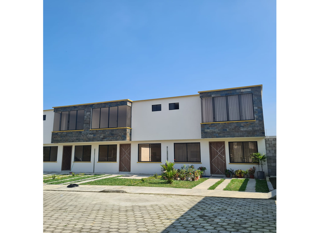 Conjunto Habitacional Milán - Casas en venta aplica crédito MITI MITI Santo Domingo de los Colorados - Vía Chone Entrada a la UTE