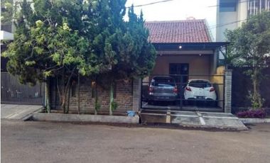 Di Jual Rumah 2 lantai di mekar wangi