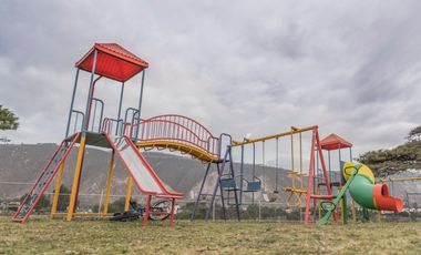 Casa de Venta en Porton de Malaga 2 · Av. Manuel Cordova Galarza, se encuntra a 500m de CEMEXPO