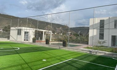 Casa de Venta en Porton de Malaga 2 · Av. Manuel Cordova Galarza, se encuntra a 500m de CEMEXPO