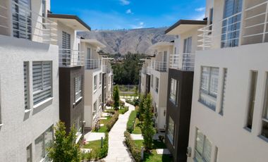 Casa de Venta en Porton de Malaga 2 · Av. Manuel Cordova Galarza, se encuntra a 500m de CEMEXPO