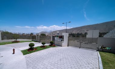 Casa de Venta en Porton de Malaga 2 · Av. Manuel Cordova Galarza, se encuntra a 500m de CEMEXPO