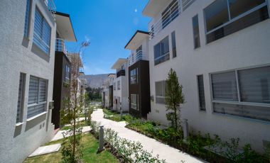 Casa de Venta en Porton de Malaga 2 · Av. Manuel Cordova Galarza, se encuntra a 500m de CEMEXPO