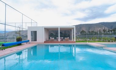 Casa de Venta en Porton de Malaga 2 · Av. Manuel Cordova Galarza, se encuntra a 500m de CEMEXPO