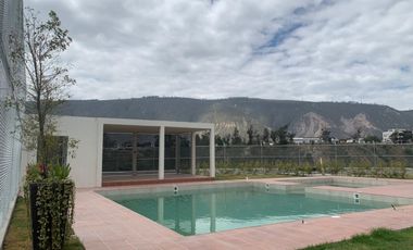 Casa de Venta en Porton de Malaga 2 · Av. Manuel Cordova Galarza, se encuntra a 500m de CEMEXPO