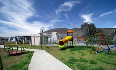 Casa de Venta en Porton de Malaga 2 · Av. Manuel Cordova Galarza, se encuntra a 500m de CEMEXPO