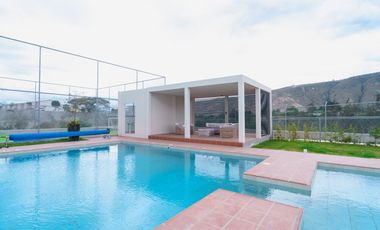 Casa de Venta en Porton de Malaga 2 · Av. Manuel Cordova Galarza, se encuntra a 500m de CEMEXPO