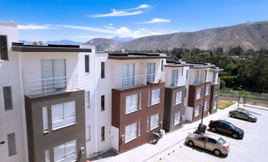 Casa de Venta en Porton de Malaga 2 · Av. Manuel Cordova Galarza, se encuntra a 500m de CEMEXPO