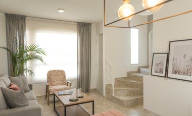 Casa de Venta en Porton de Malaga 2 · Av. Manuel Cordova Galarza, se encuntra a 500m de CEMEXPO