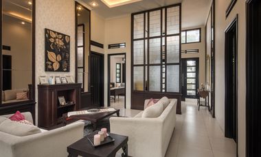 Tarubhawana istimewa tidak nempel depan taman