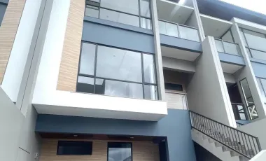 sewa rumah mewah Setra duta Cipaganti