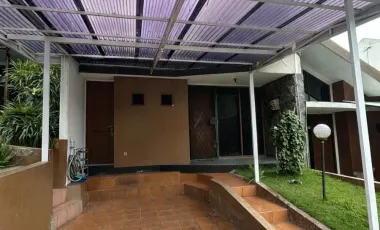 sewa rumah mewah Setra duta Cipaganti