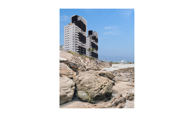 Penthouse en venta -  BALLENITA Situado en la exclusiva playa de Chulluype, a medio camino entre Salinas y Punta Blanc