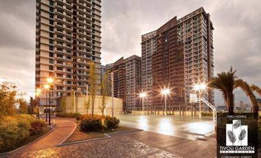 3BR, 2T&B Fully furnish, interior designed, corner unit