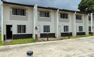 🏡 BURBANK VILLAGE – Pre-Selling House & Lot