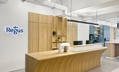 All-inclusive access to coworking space in Regus AMA Tower