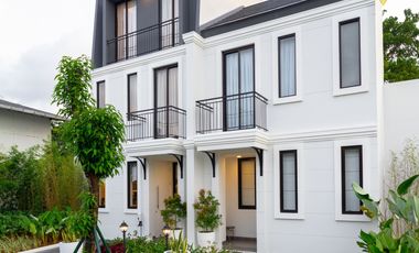 disewakan rumah dua lantai full furnish di summarecon mutiara makassar dekat dari bandara dan gerbang toll