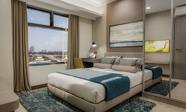 Pet-friendly 2BR Condo Unit w/ Balcony for Sale in Woodsville Crest Phase 2 – Maple, Merville, Parañaque