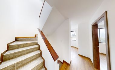 úlitma Casa de Venta esquinera en el Valle de los Chillos - Sector La Moya