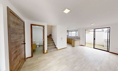 úlitma Casa de Venta esquinera en el Valle de los Chillos - Sector La Moya