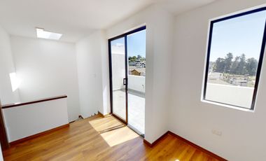 úlitma Casa de Venta esquinera en el Valle de los Chillos - Sector La Moya