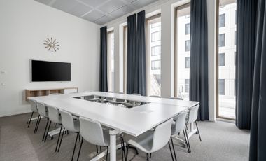 Alquila una oficina de gran tamaño para 50 personas en Bogota, Chico 94