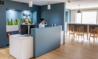 Alquiler de oficina comercial para 5 personas en Bogota, Tequendama.