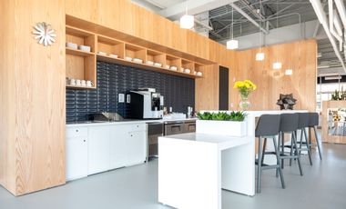 24/7 access to open plan office space for 15 persons in Spaces The Stiles Enterprise Plaza