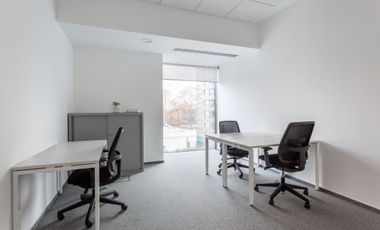 Tailor-made dream offices for 3 person in Spaces The Stiles Enterprise Plaza