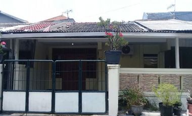 Dikontrakkan Wiguna harga terjangkau semi furnished