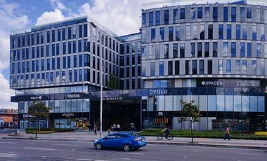 Alquiler de espacio de coworking reservado en Bogota, Spaces Colina Campestre