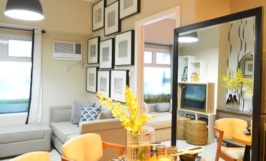 1 bedroom interiored with balcony