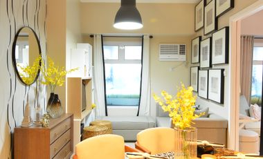 1 bedroom interiored with balcony