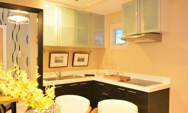 1 bedroom interiored with balcony